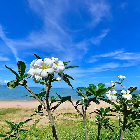 Star Light Beach Resort And Restaurant Chumphon Ngoại thất bức ảnh