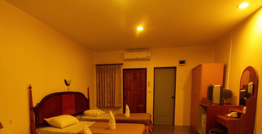 Star Light Beach Resort And Restaurant Chumphon Phòng bức ảnh