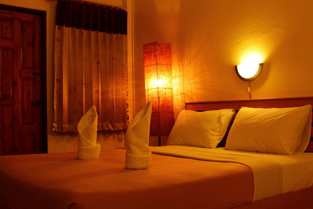 Star Light Beach Resort And Restaurant Chumphon Phòng bức ảnh