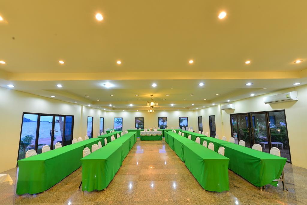 Star Light Beach Resort And Restaurant Chumphon Ngoại thất bức ảnh