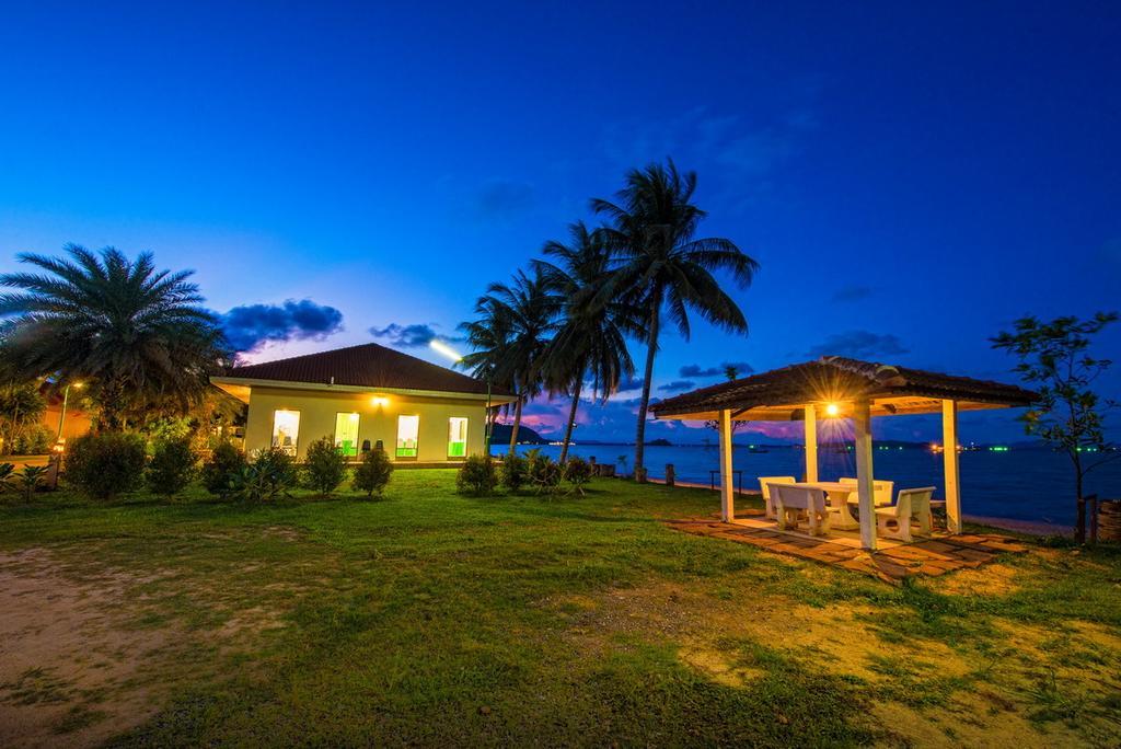 Star Light Beach Resort And Restaurant Chumphon Ngoại thất bức ảnh